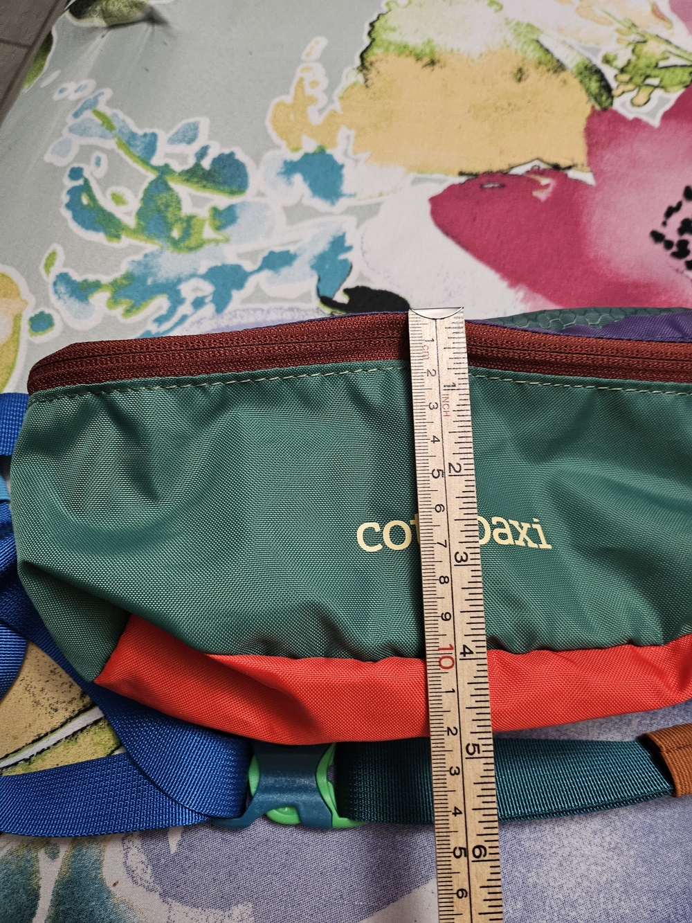 Cotopaxi Green & Red Del Día Men's Waist Pack - Picture 3 of 7
